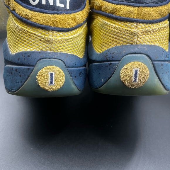 Yellow and Blue Reebok IVERSON Sneakers - Picture 4 of 6